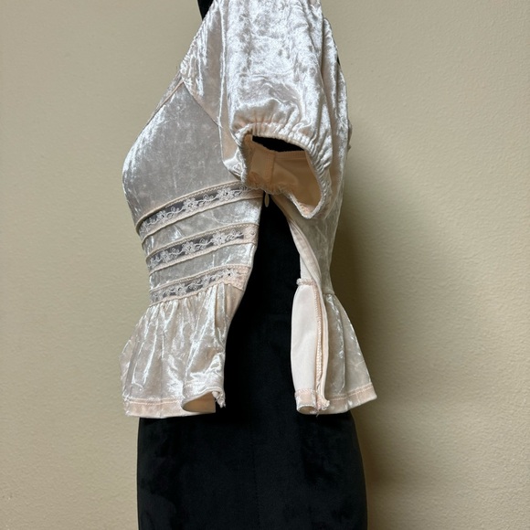 Forever 21 top women small crushed velvet lace cutout puff sleeve cream - Picture 4 of 8